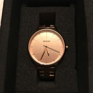 Nixon Kensington